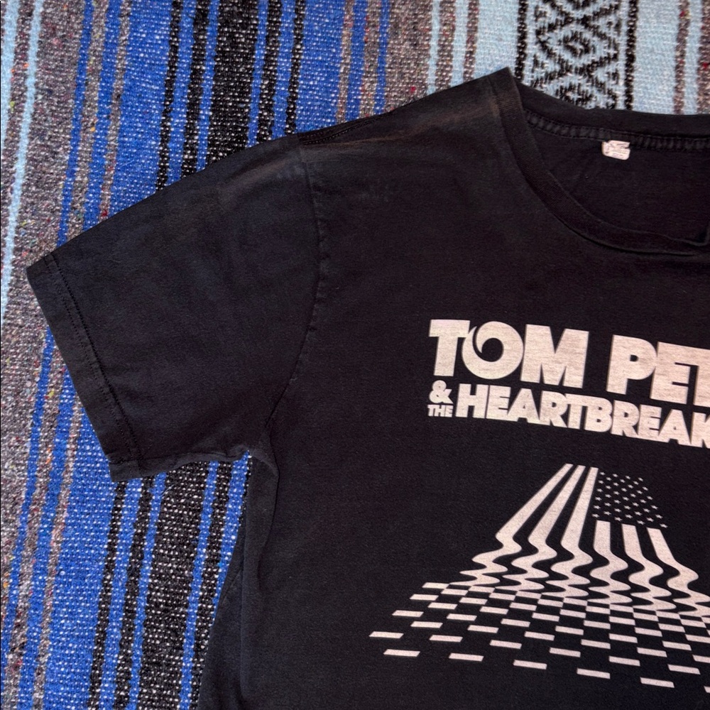 Tom Petty & The Heartbreakers 2014 Concert Tour Tee Shirt - Picture 6 of 10